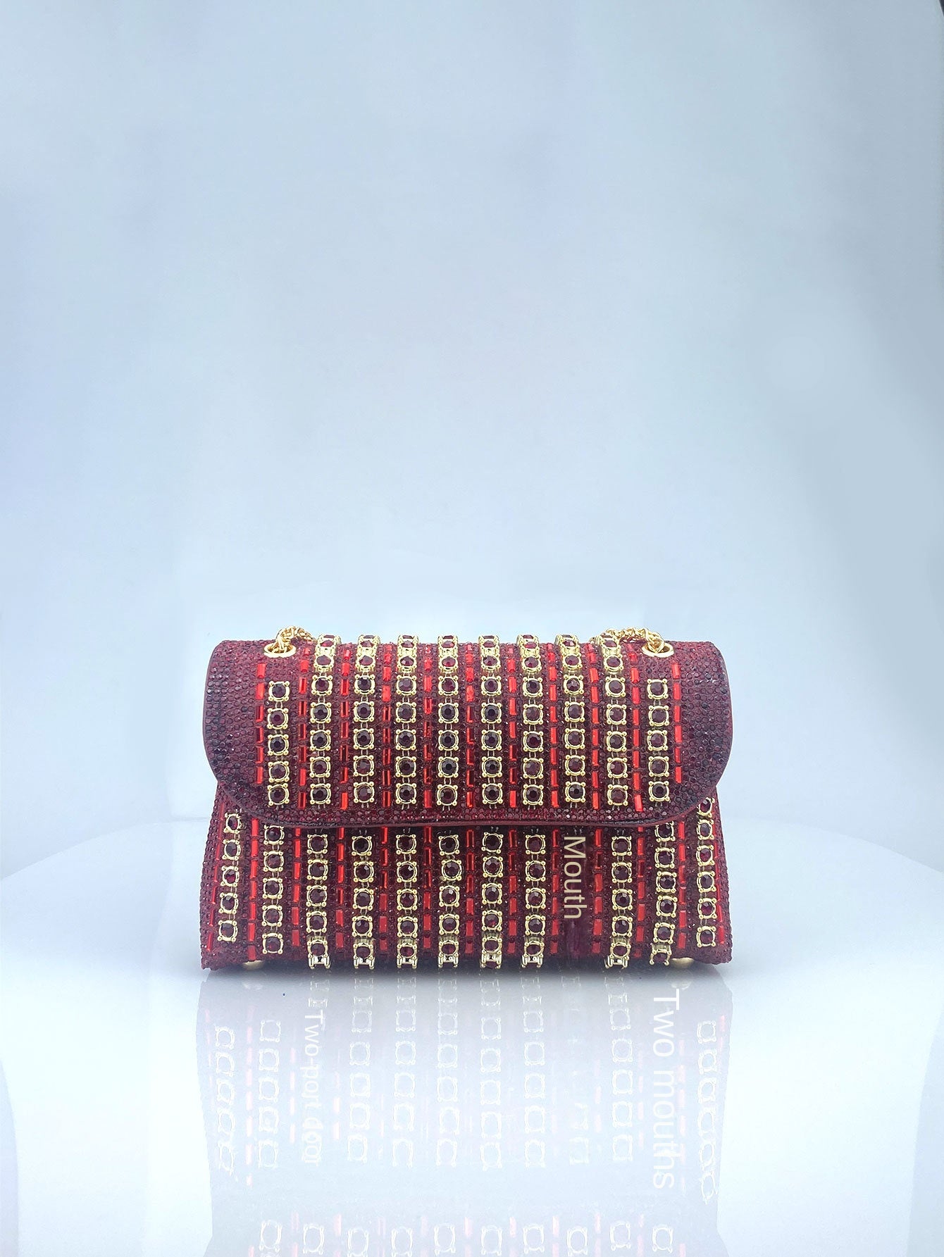 New Elegant Evening Dress Style Brooch-Adorned Clutch Bag with Rhinestones Chain Strap and Cheongsam Design for Formal Occasions