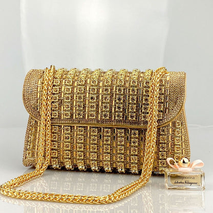 New Elegant Evening Dress Style Brooch-Adorned Clutch Bag with Rhinestones Chain Strap and Cheongsam Design for Formal Occasions