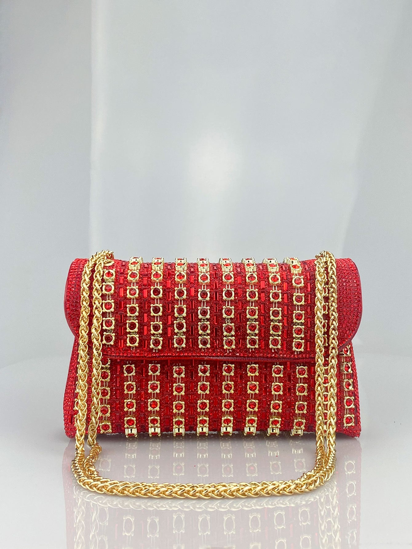 New Elegant Evening Dress Style Brooch-Adorned Clutch Bag with Rhinestones Chain Strap and Cheongsam Design for Formal Occasions